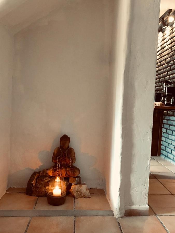 The Pilgrim Stone - Vegan B&B Rabanal del Camino Esterno foto