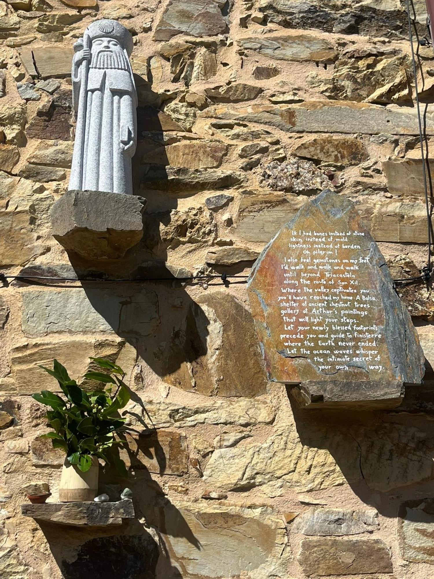 The Pilgrim Stone - Vegan B&B Rabanal del Camino Esterno foto